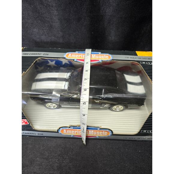 ERTL American Muscle '69 Black Chevy Camaro Z/28 1/18 Scale Die Cast Metal Car - Picture 8 of 9